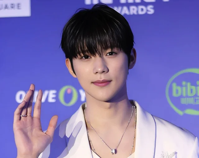 「国民的年下彼氏」韓国俳優ムン・サンミン 大阪で魅せた話題の王子様ファッションを深堀り！