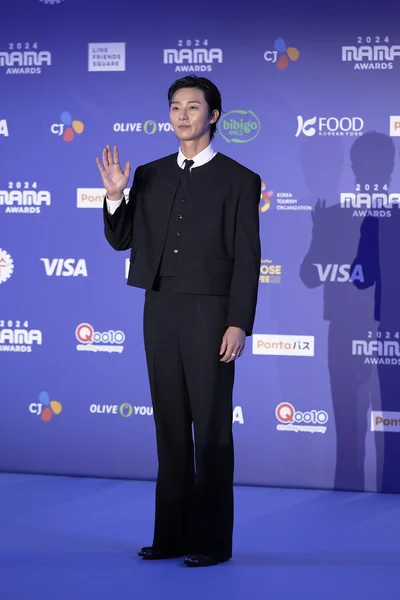 韓国芸能界の顔ともいえるほどの知名度