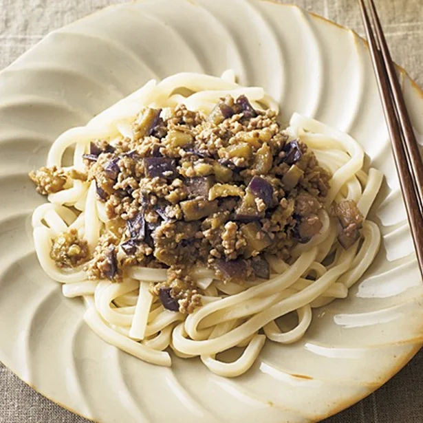 「肉しょうがみそのっけうどん」 レタスクラブニュースより