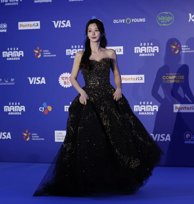 「MAMA AWARDS（Mnet ASIAN MUSIC AWARDS）」に登場したイ・ジュビン撮り下ろし