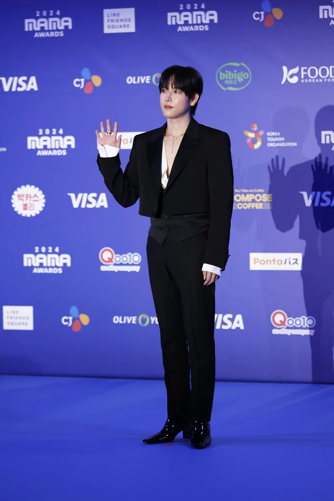 「MAMA AWARDS（Mnet ASIAN MUSIC AWARDS）」に登場したイム・シワン撮り下ろし