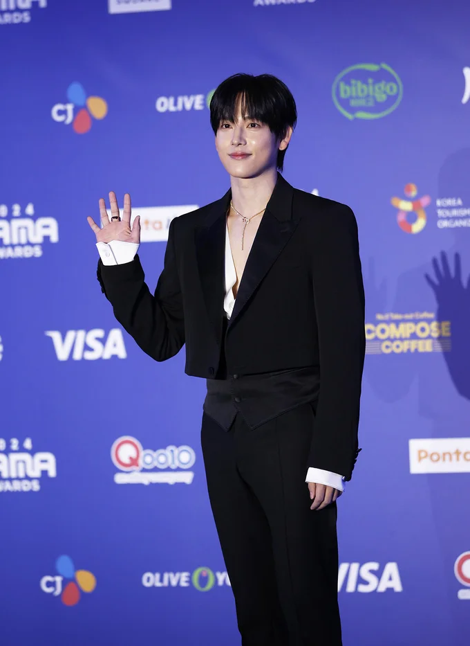 「MAMA AWARDS（Mnet ASIAN MUSIC AWARDS）」に登場したイム・シワン撮り下ろし