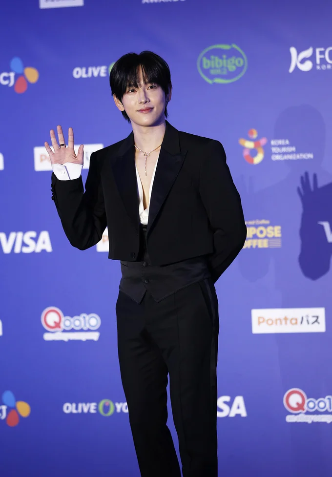 「MAMA AWARDS（Mnet ASIAN MUSIC AWARDS）」に登場したイム・シワン撮り下ろし