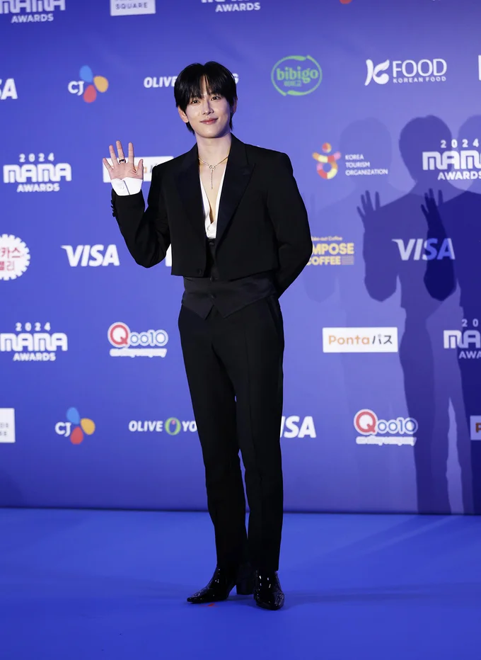 「MAMA AWARDS（Mnet ASIAN MUSIC AWARDS）」に登場したイム・シワン撮り下ろし