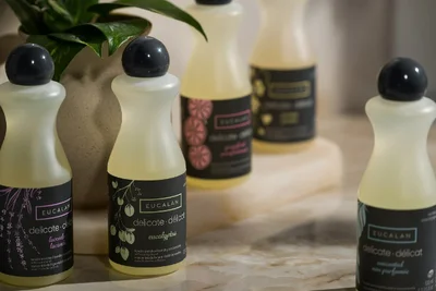  ユーカランは脂質成分「ラノリン」が配合されており、衣類をケアし長持ちさせる