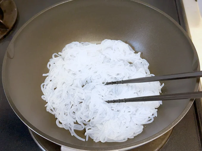 水分をとばすように炒めて