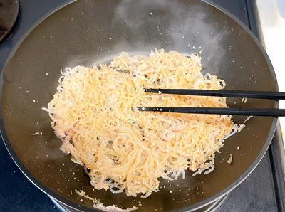 混ぜながら炒めればできあがり！