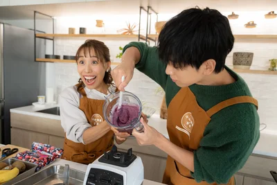 アサイーの食感に近づけるべく、時々かきまぜるのがポイント
