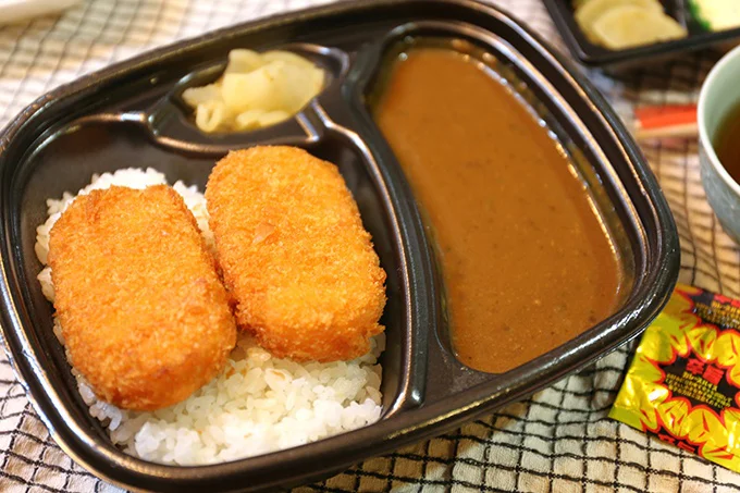 カレー好きな子どもたちが大喜び「カニコロカレー」