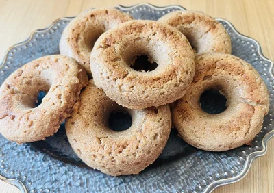 ドーナツは揚げずに焼いてカロリーオフ！