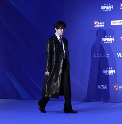 「MAMA AWARDS（Mnet ASIAN MUSIC AWARDS）」に登場したイ・ジュノ撮り下ろし