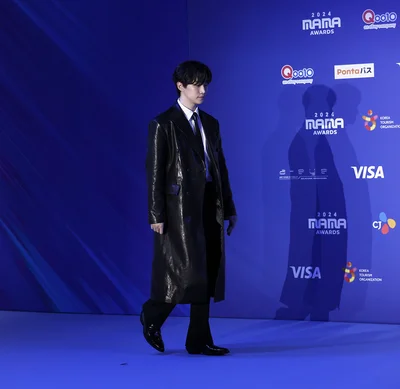  「MAMA AWARDS（Mnet ASIAN MUSIC AWARDS）」に登場したイ・ジュノ撮り下ろし