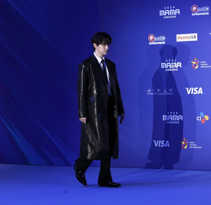  「MAMA AWARDS（Mnet ASIAN MUSIC AWARDS）」に登場したイ・ジュノ撮り下ろし