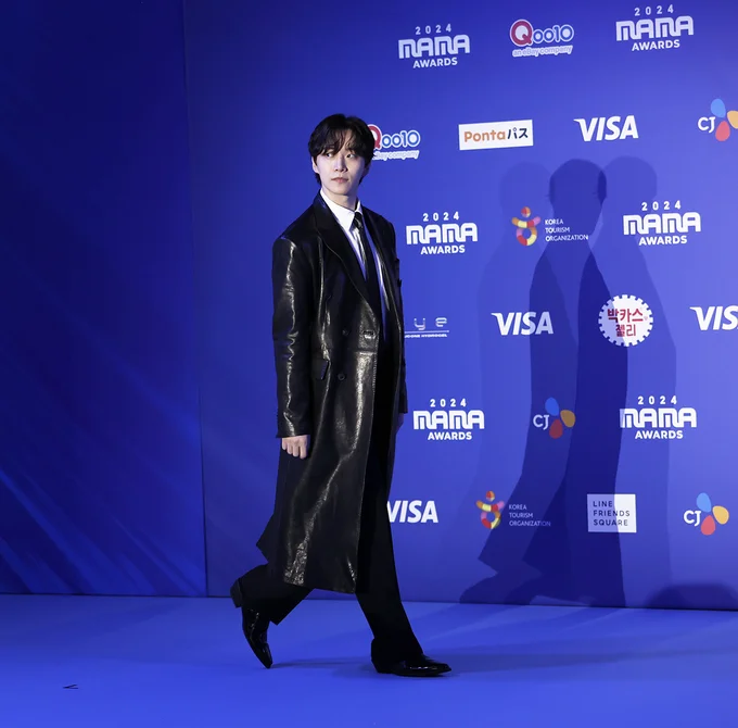  「MAMA AWARDS（Mnet ASIAN MUSIC AWARDS）」に登場したイ・ジュノ撮り下ろし