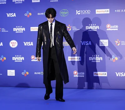  「MAMA AWARDS（Mnet ASIAN MUSIC AWARDS）」に登場したイ・ジュノ撮り下ろし