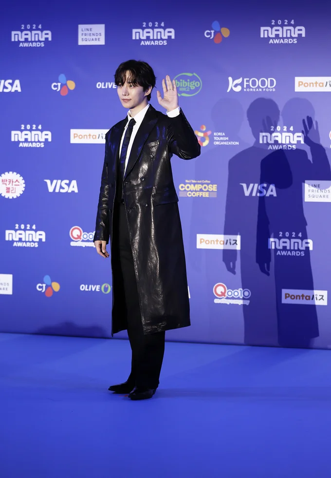  「MAMA AWARDS（Mnet ASIAN MUSIC AWARDS）」に登場したイ・ジュノ撮り下ろし