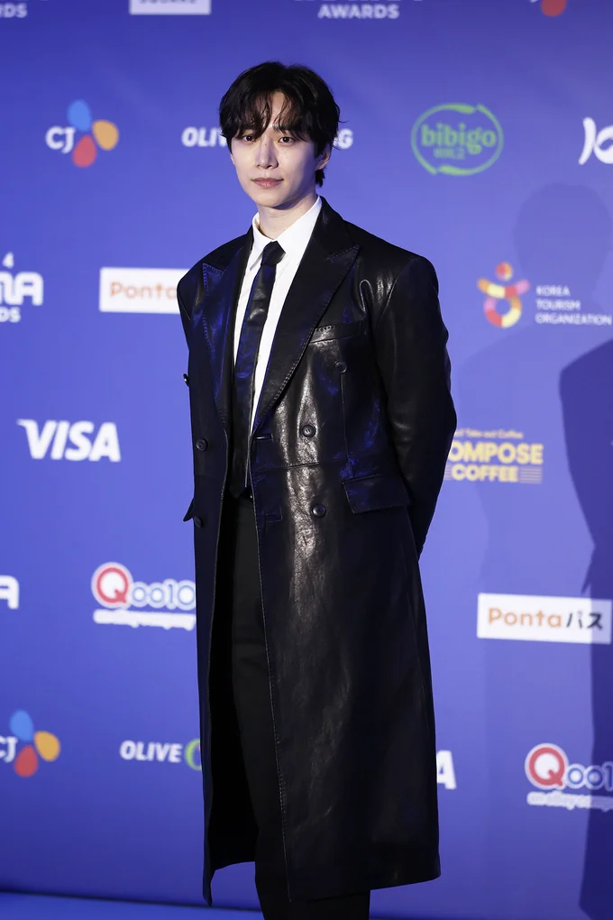  「MAMA AWARDS（Mnet ASIAN MUSIC AWARDS）」に登場したイ・ジュノ撮り下ろし