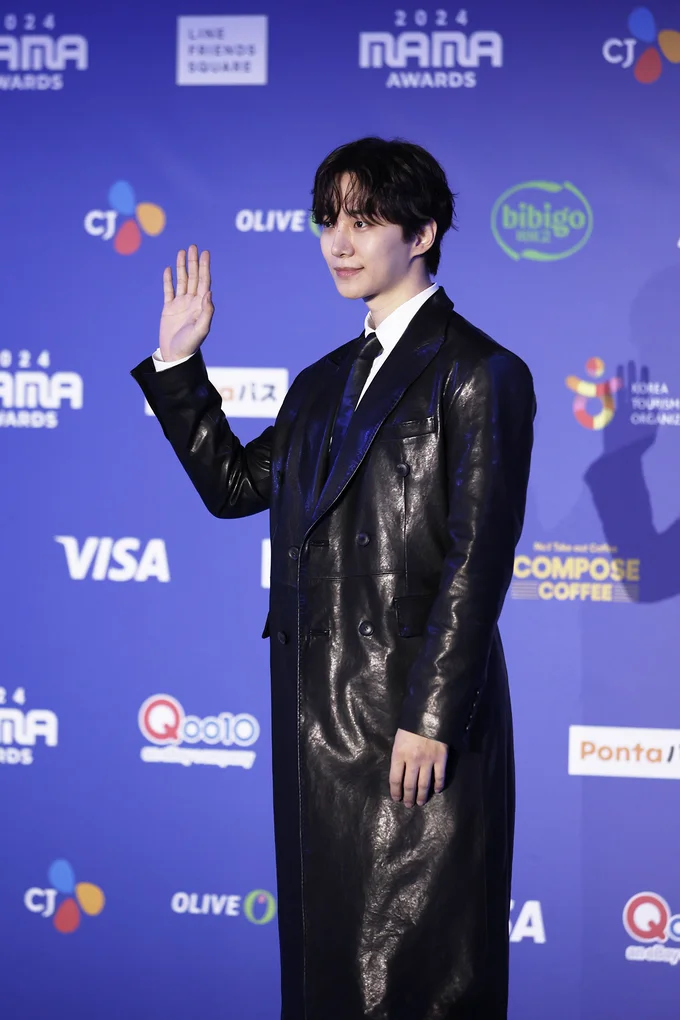  「MAMA AWARDS（Mnet ASIAN MUSIC AWARDS）」に登場したイ・ジュノ撮り下ろし