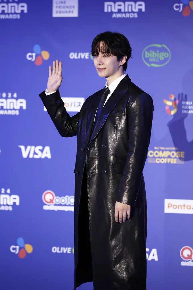  「MAMA AWARDS（Mnet ASIAN MUSIC AWARDS）」に登場したイ・ジュノ撮り下ろし