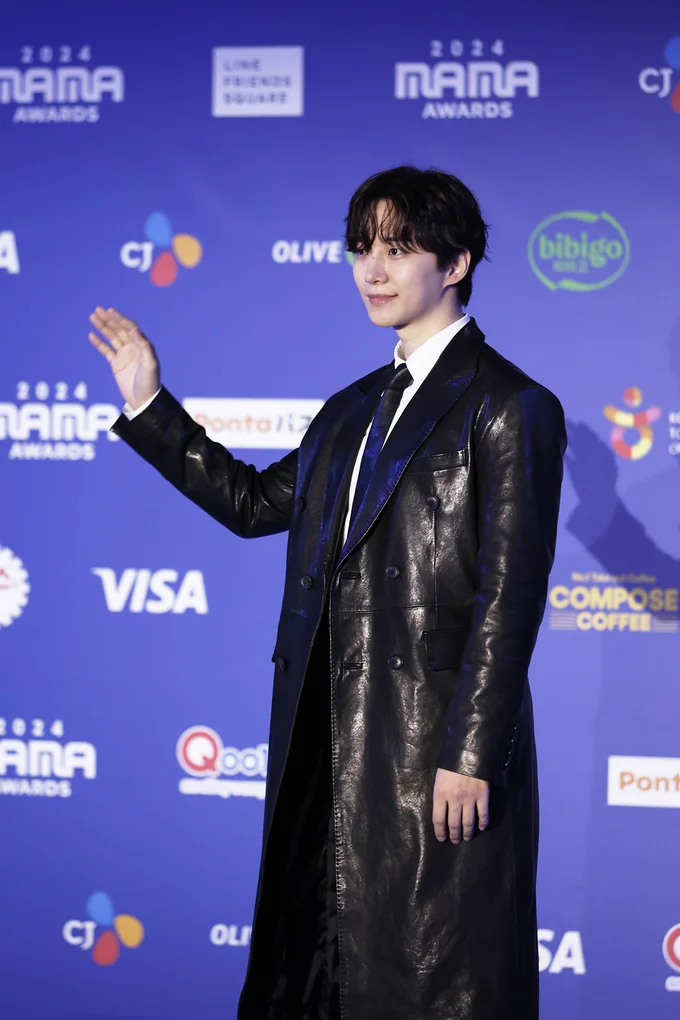 「MAMA AWARDS（Mnet ASIAN MUSIC AWARDS）」に登場したイ・ジュノ撮り下ろし