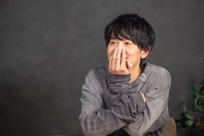 優しい笑顔が印象的！ハプニングも楽しそうな山下大輝さん撮り下ろし