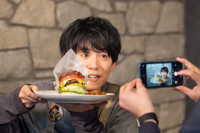 優しい笑顔が印象的！ハプニングも楽しそうな山下大輝さん撮り下ろし