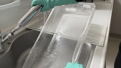 外せるところは外して、食器洗い洗剤で水洗い