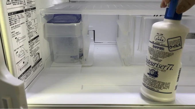 洗剤は使わず、口に入っても安心な食品由来のアルコールスプレーを使います