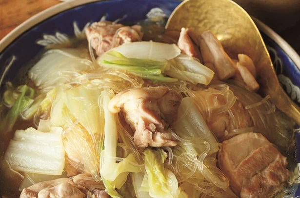 煮汁を含んだはるさめも味わい深い「とり肉と白菜のオイスター煮込み」