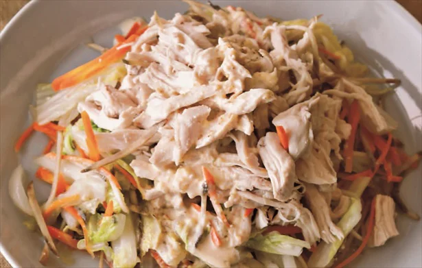 ふっくらとり肉と白菜をごまマヨだれで「蒸しどり」
