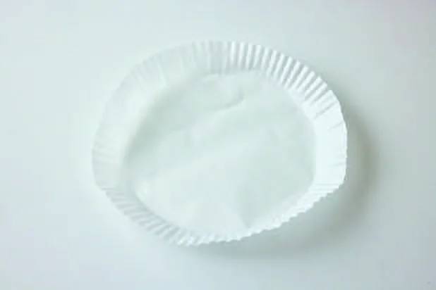 円形にカットされたフライパン用クッキングシート