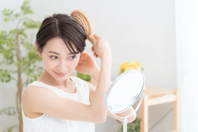 ブラシ1本で15ものことがかなう！ 美髪を作る正しいブラッシング法とは？