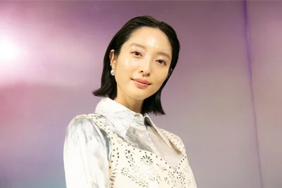 絶妙なベージュ×透け感のあるフラットな質感で、イエベ・ブルベどちらでも肌の色になじみます