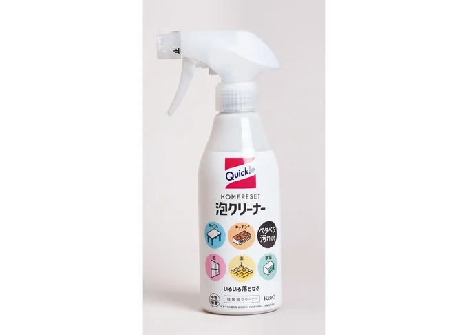 中性で2度拭き不要。香りが残らず家中で大活躍。クイックル ホームリセット 泡クリーナー ¥440(編集部調べ)/花王