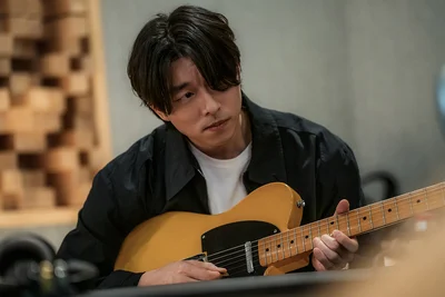 経営は後輩に任せて、音楽プロデューサーとして活動中
