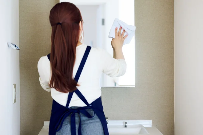 清酒スプレーとキッチンペーパーでポツポツ汚れをオフ
