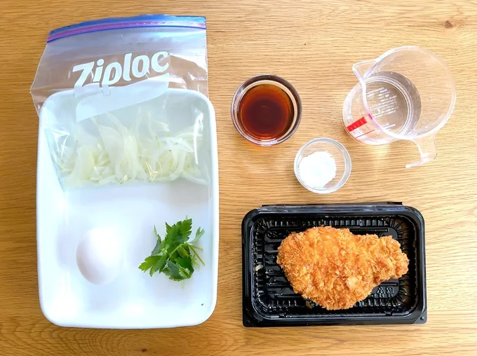 「超簡単カツ丼」の材料はこちら