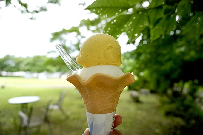 「自家製アイスクリーム」(400円)