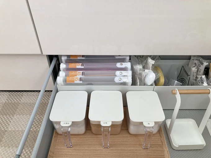 立てて収納することができるので、スッキリ