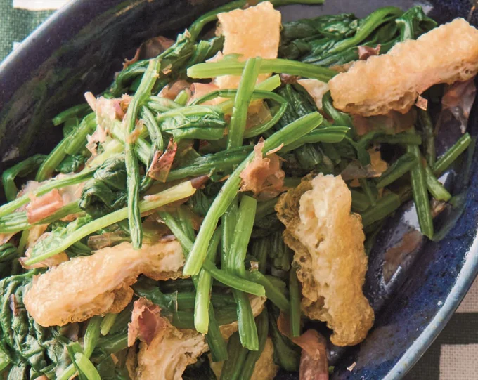 レンチンでほうれん草の下ゆでと同時に、油揚げも加熱！「油揚げとほうれん草のナムル」