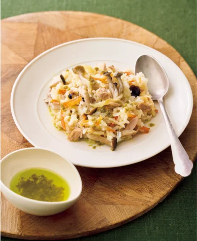 オリーブオイルとゆずこしょう香るきのこの炊き込みご飯