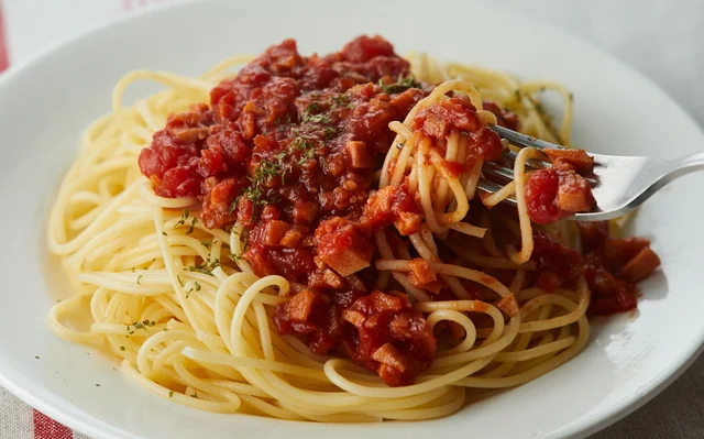 食感がお肉みたい!? たんぱく質たっぷり「高野豆腐でミートソース」