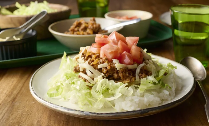 トッピング方式のタコライスなら食べる量を加減できるから、ダイエットにもってこい！