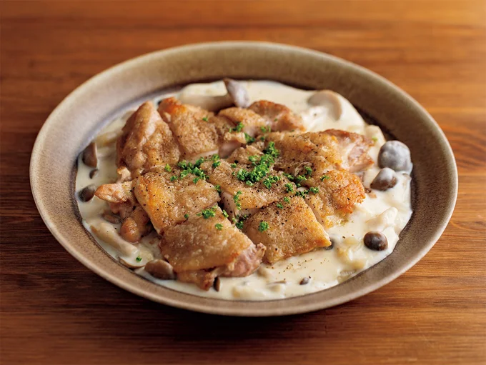パリッ& ジュワッ、濃厚クリーミー! ぜいたくな味わい「パリパリチキンクリーム」