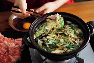 困ったときはこれ！　豚肉でねぎを包んでもりもり食べる「ねぎたっぷり豚しゃぶ鍋」