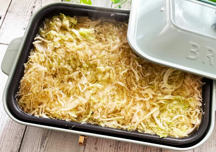 キャベツが無限に食べられる！ホットプレートで作る「キャベせんしゃぶしゃぶ」レシピ