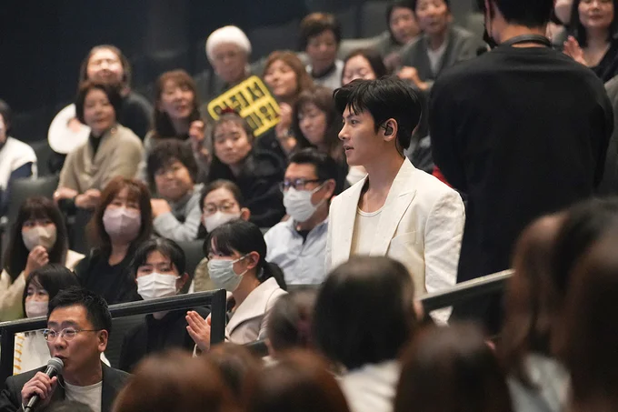すぐ目の前にキラキラのチ・チャンウクが！「めちゃくちゃかっこいい」と皆さん感動されていました