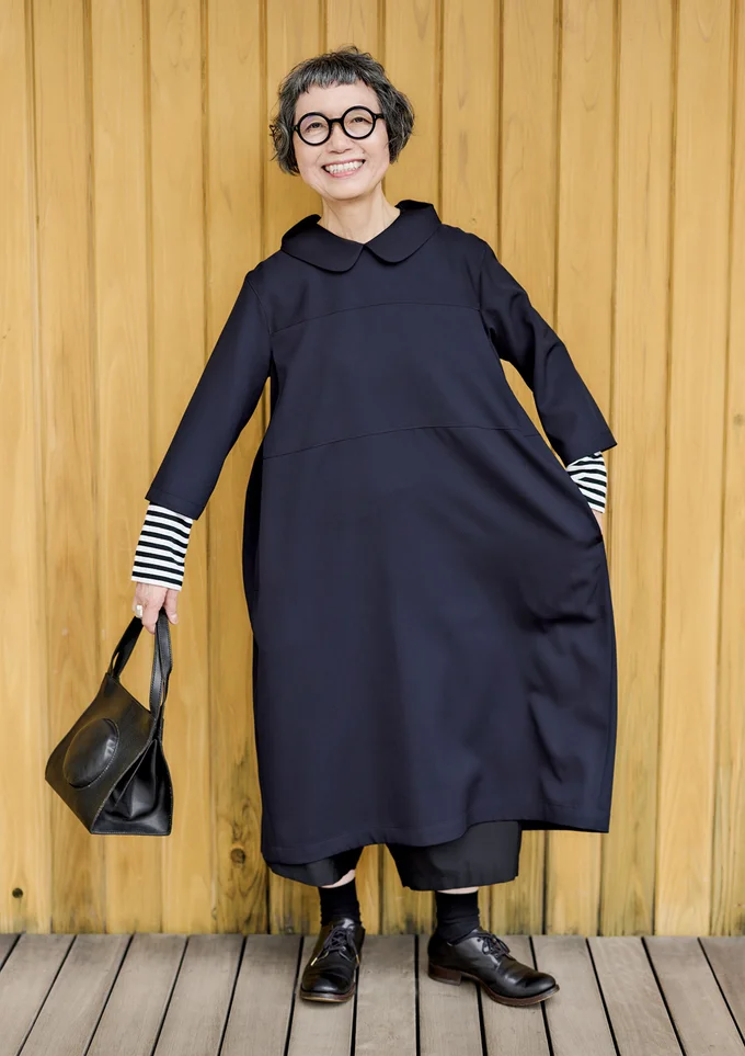 出合いもののワンピースは、コム デ ギャルソン タオ。