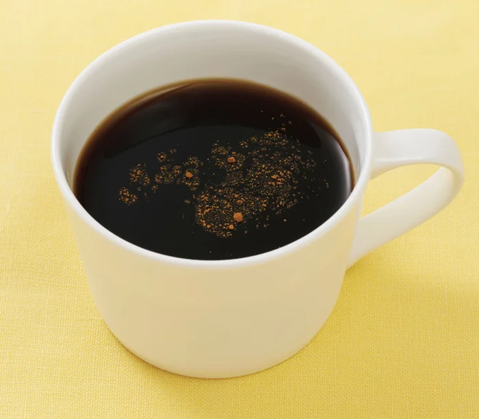 脂肪の代謝を促す効果のあるシナモンをひと振り「シナモンコーヒー」