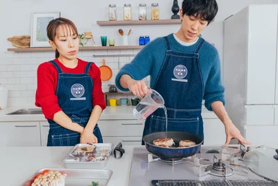 一度ひっくり返したあとは驚くほどスピーディ。作る際は、材料をすべて用意しておくと安心！